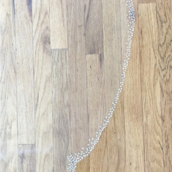 Dracy Veil by Sara Gabriel - Picture 3 of 7